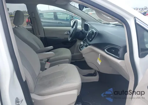 2018 Chrysler Pacifica Hybrid Touring Plus z USA, uszkodzony, nr VIN 2C4RC1H78JR332958